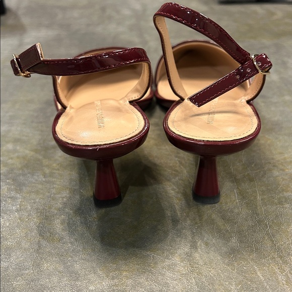 White House Black Market Asymmetrical Slingback Refined Red - Picture 3 of 8